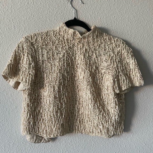 Cache Cream Textured Crop Top - Picture 3 of 11